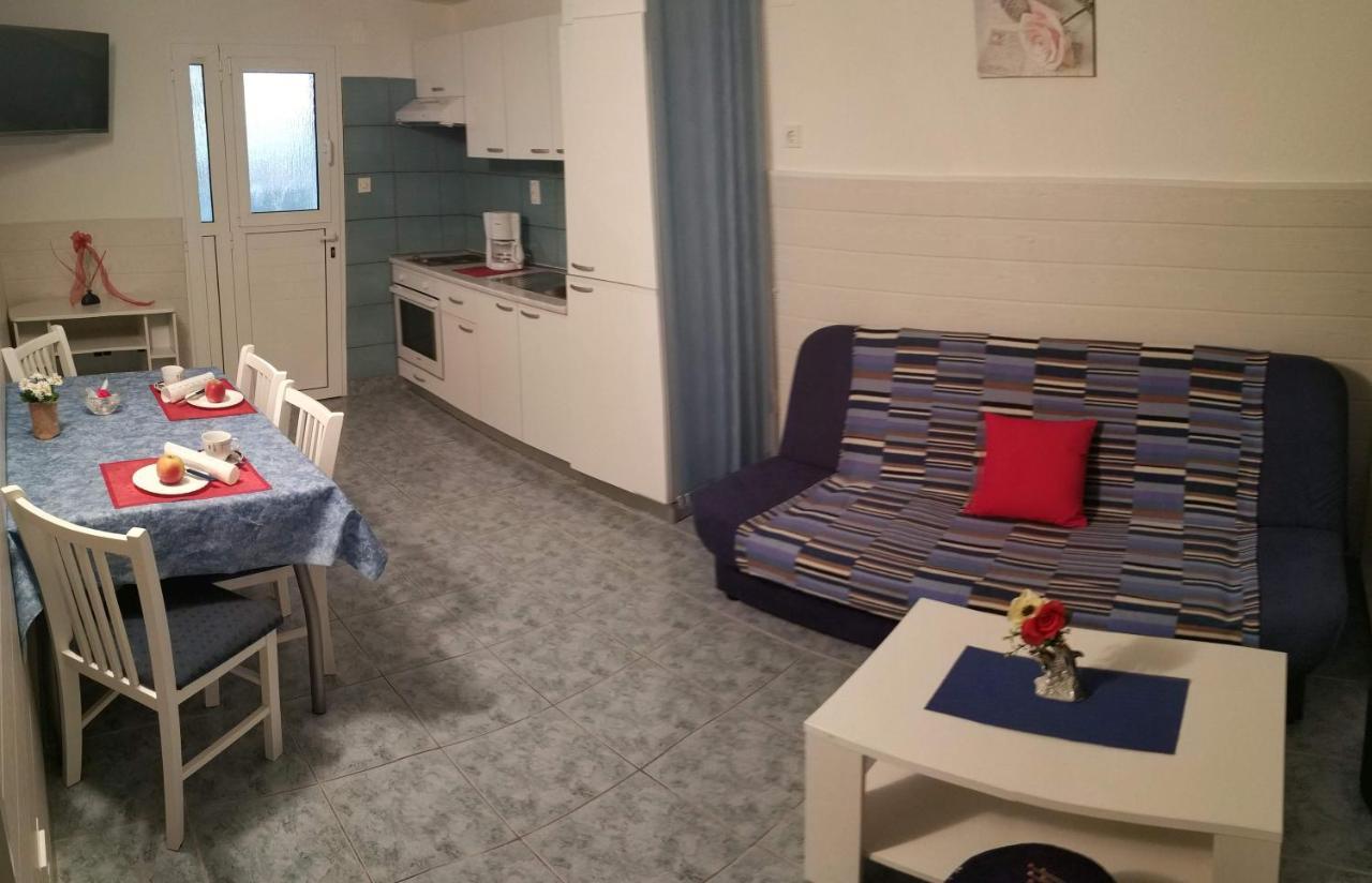 Apartmani Tanja Бол Екстер'єр фото